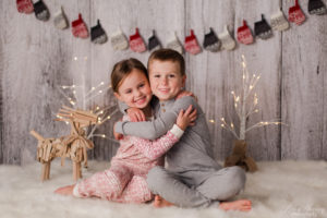 Delaware Christmas Mini Sessions | Sibling Love